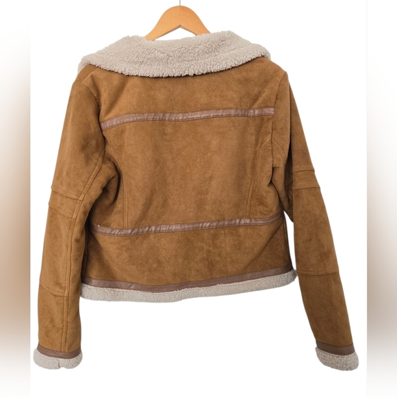 JustFab Tan Teddy Jacket with Cream Accents Size Xl - Picture 2 of 5